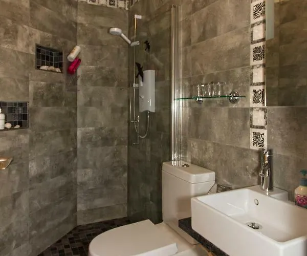 Cluain Abhainn 2-4 Guests, Private Entrance Westport